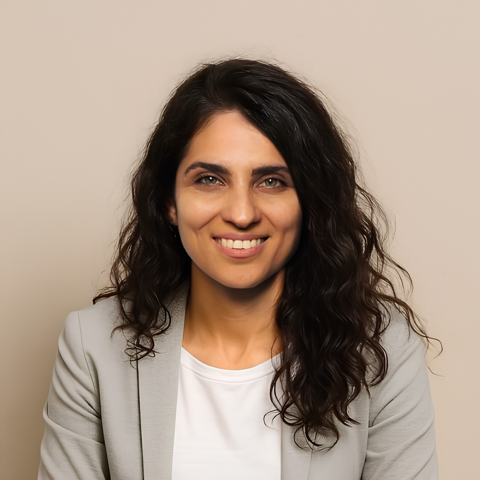 Ghazal's headshot